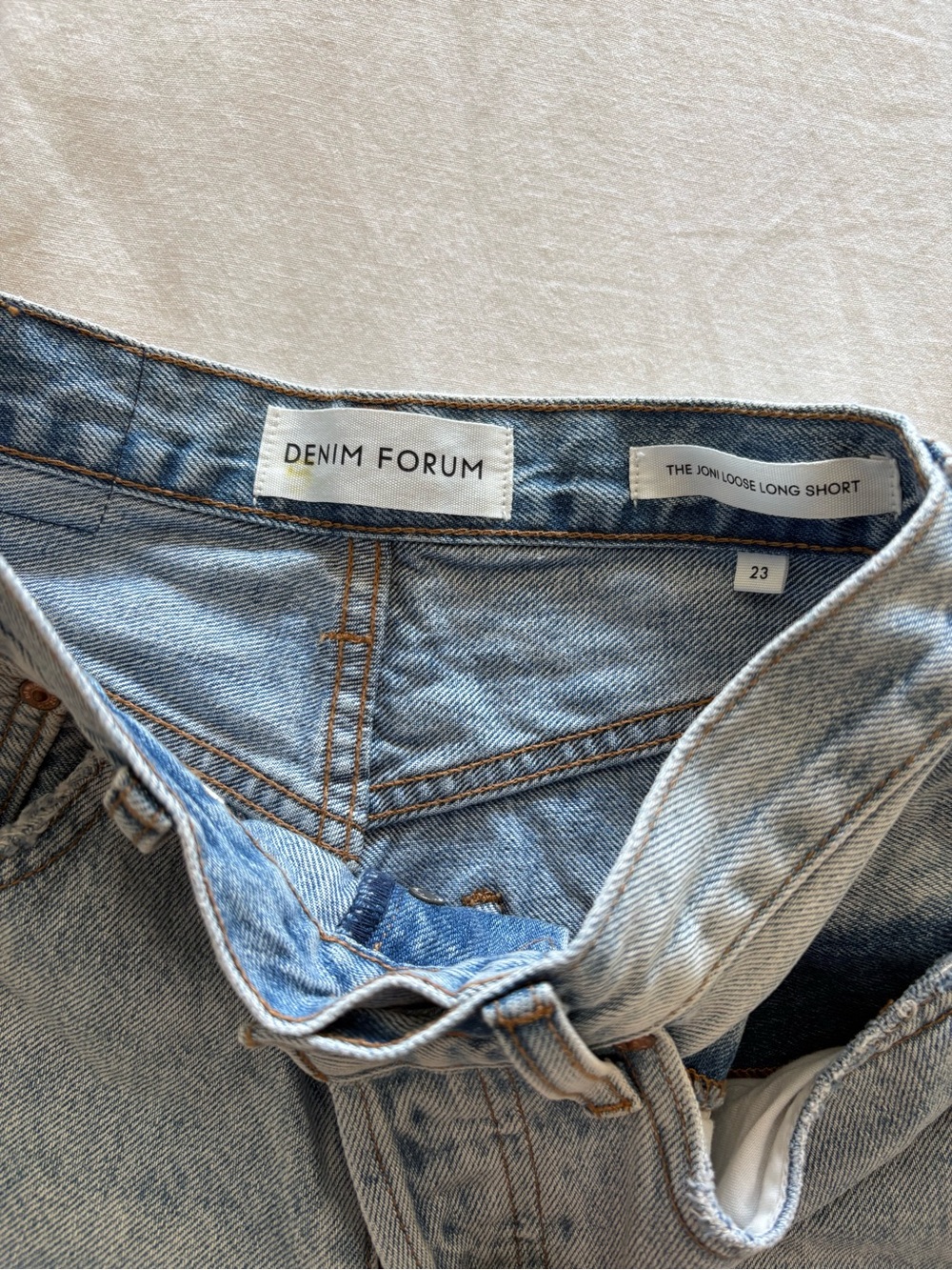 Aritzia Denim Forum The Joni Loose Long Denim Shorts Light Blue 23 - Picture 4 of 7
